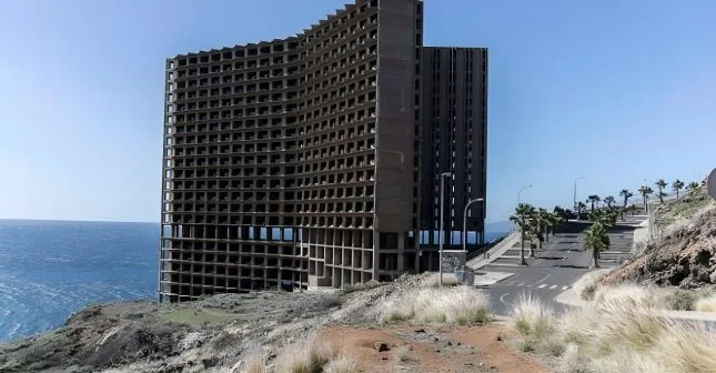 Nach 50 Jahren: Teneriffas berühmteste Ruine soll endlich weg