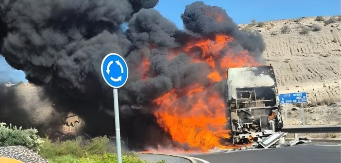 Bus-Brand Teneriffa