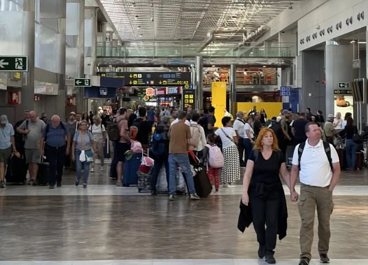 Flughafen Teneriffa-Süd: Erst größeres Terminal, dann zweite Landebahn