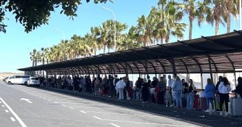 Flughafen Teneriffa Warteschlange Taxi