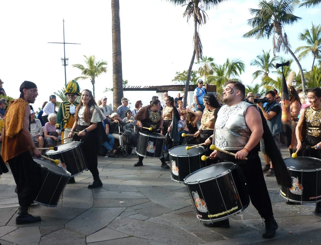 Karneval Teneriffa Puerto de la Cruz Umzug 25 02