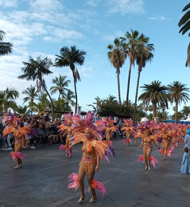 Karneval Teneriffa Puerto de la Cruz Umzug 25 03