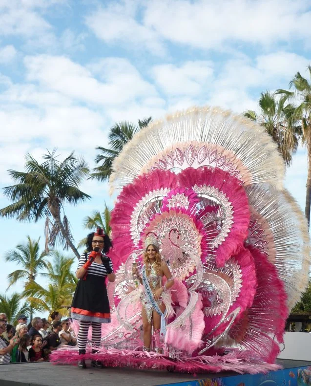 Karneval Teneriffa Puerto de la Cruz Umzug 25 04