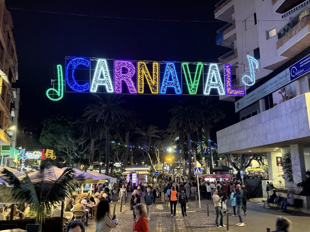 Puerto de la Cruz Straßenkarneval Teneriffa 25 01