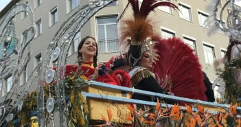 Karneval Düsseldorf Rosenmontagszug Teneriffa Puerto Reina Gefolge