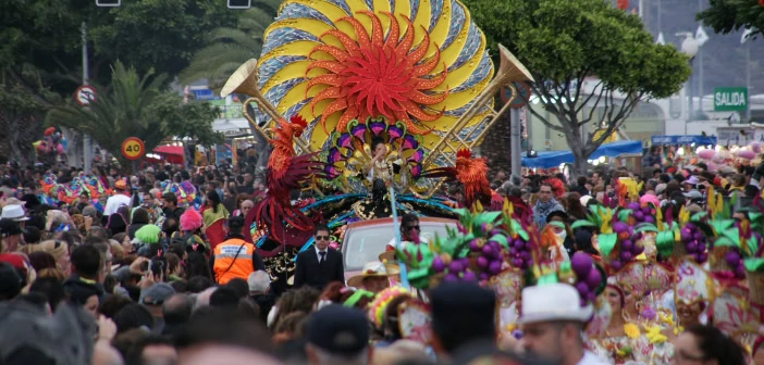 Teneriffa Karneval Salta Cruz Menschenmenge Corso