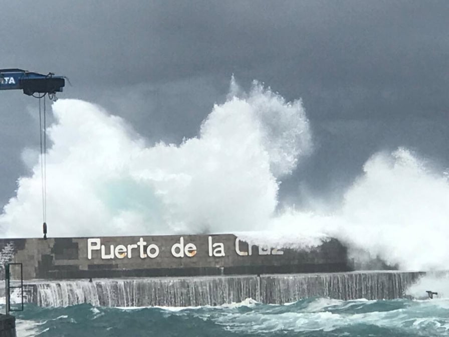 Sturm Wellen Teneriffa Puerto de la Cruz 1