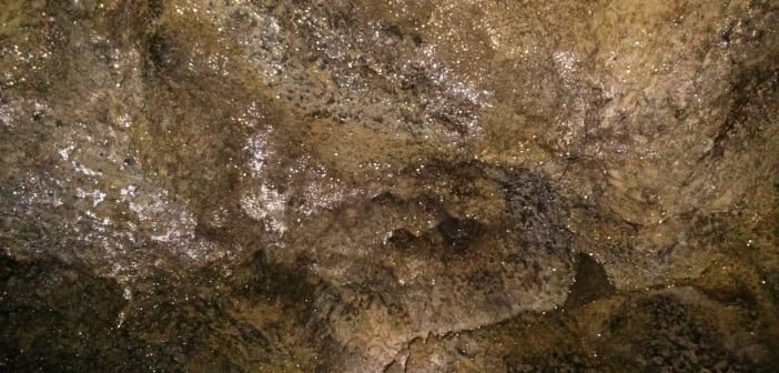 Lavahöhle Cueva del Viento Teneriffa Wassertropfen