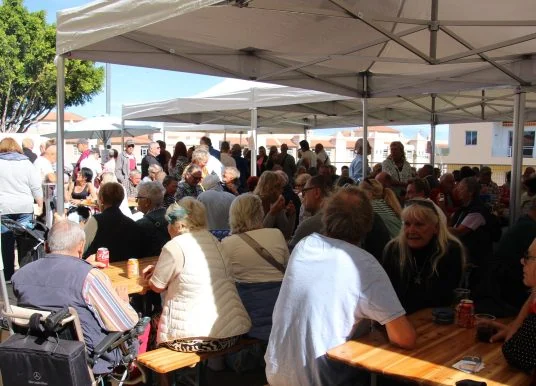 Großer Andrang beim Mobiltrans-Flohmarkt auf Teneriffa