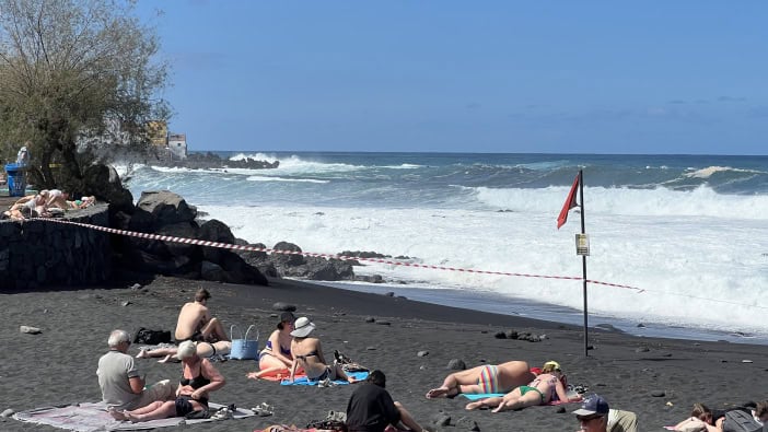 Playa Jardin Puerto de la Cruz Teneriffa gesperrt