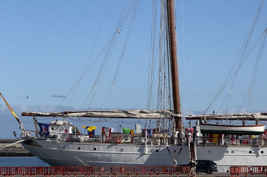 Spanisches Marine-Schulschiff Juan Sebastián Elcano Santa Cruz Teneriffa Besatzung