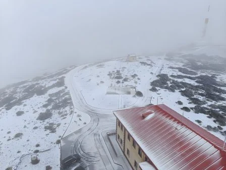 Fotos: Sturmfront bringt Schnee auf den Teide