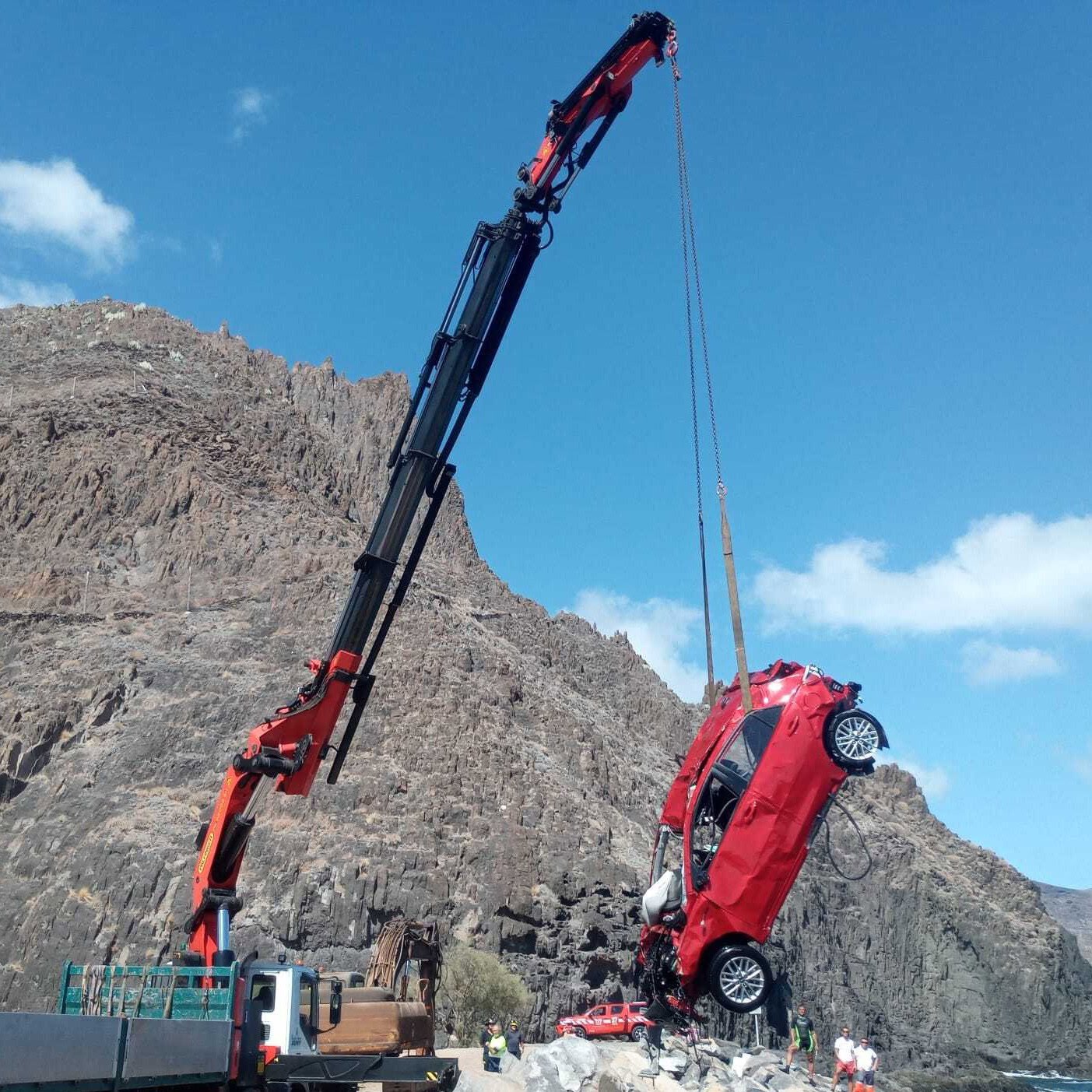 Teresitas-Strand Auto im Meer Teneriffa Feuerwehr