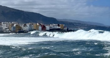 Wellen Kanaren Teneriffa Puerto de la Cruz